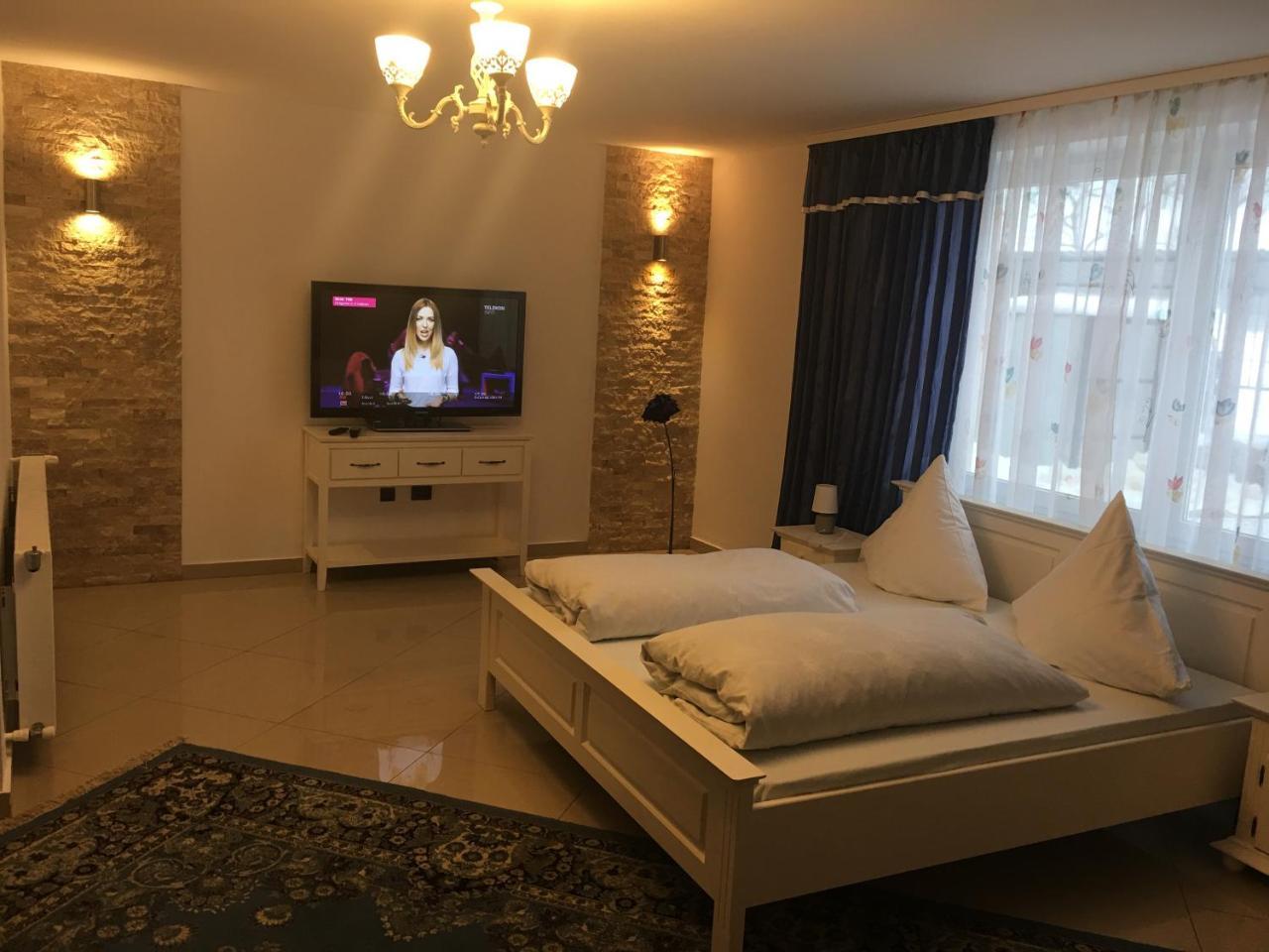 Casa Avram Hotel Сучевица Екстериор снимка